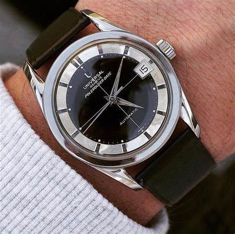 A guide to vintage Universal Geneve watches.